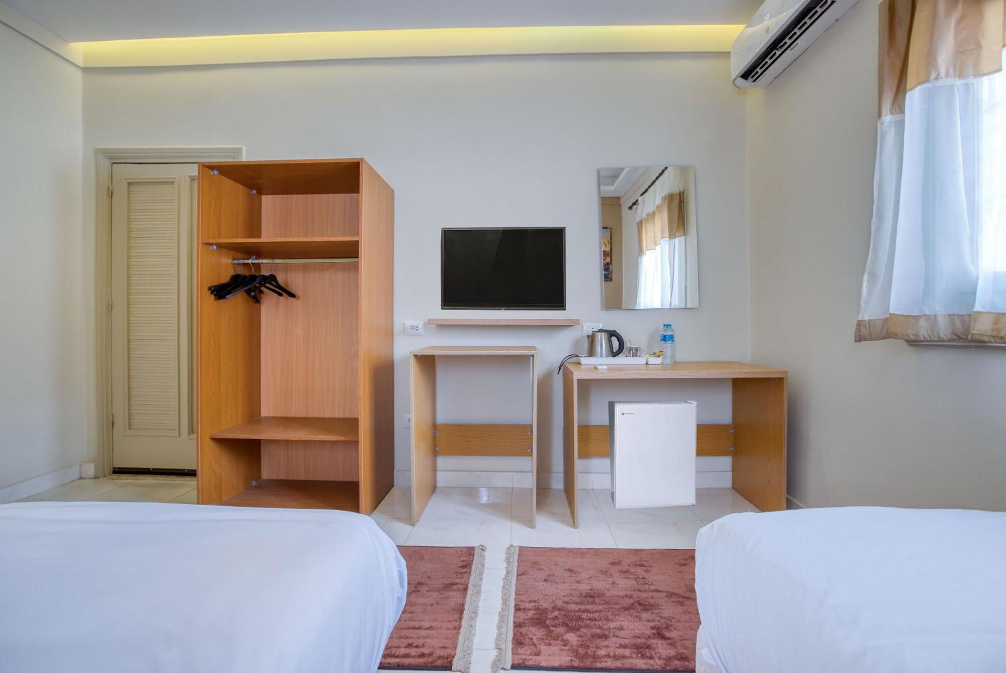 The Grand Pyramids View Hotel Kafret el-Gabal 객실 사진